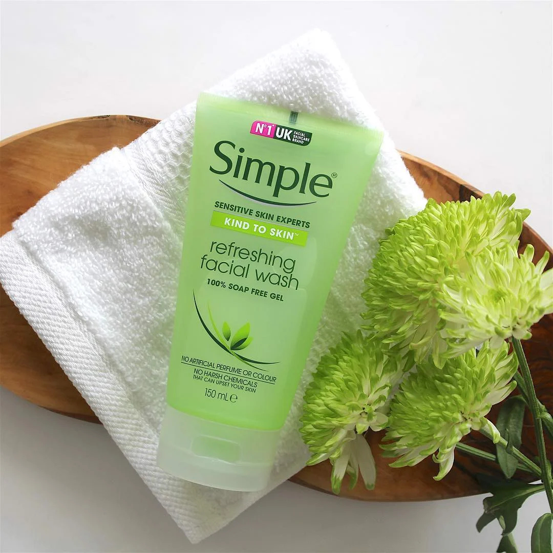 Sữa Rửa Mặt Simple 150ml